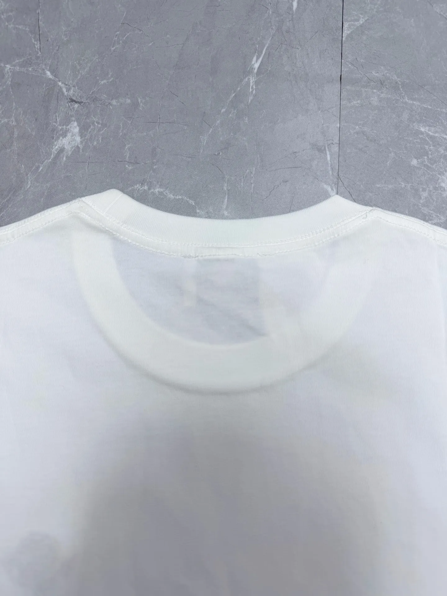 Kendiwen 26New Arrival Spring and Summer Series rose embroidery for men and women Same Style pure cotton casual T-shirt Size: S.M.L.XL.XXL.